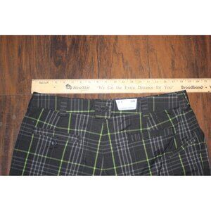 Under Armour mens  heat gear golf Shorts  size 36 new
